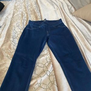 Venus pull on Jeans.